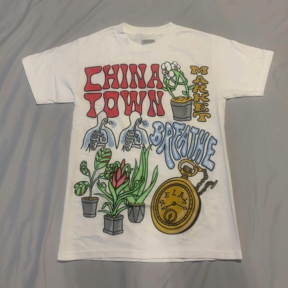 Chinatown Market Breathe Relax Flower T Shirt‎ Small - Picture 1 of 6